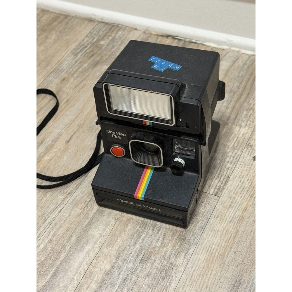 UNTESTED 1980 Polaroid OneStep Plus SX-70 Land Camera w/ Q-Light Flash Rainbow